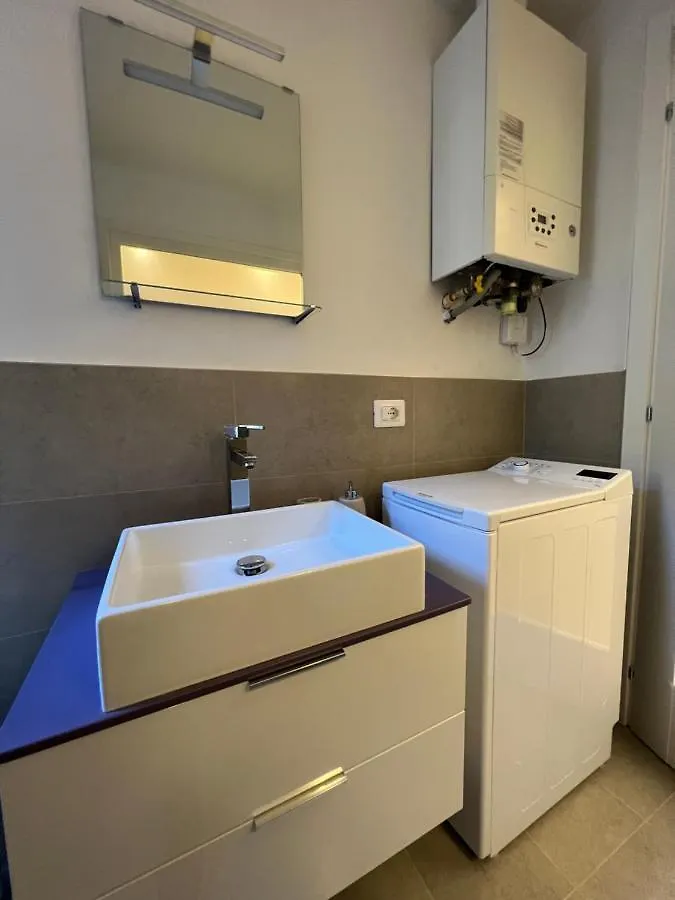 Fondazza18 Apartment Bologna 0*,